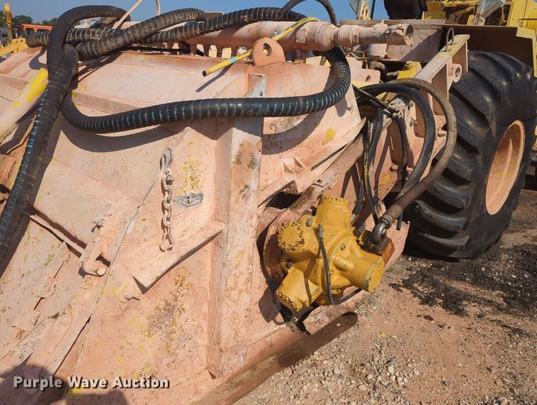 image for item MY9932 1991 Bomag MPH100R  soil stabilizer / recycler