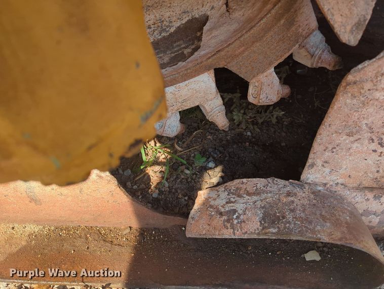 image for item MY9932 1991 Bomag MPH100R  soil stabilizer / recycler