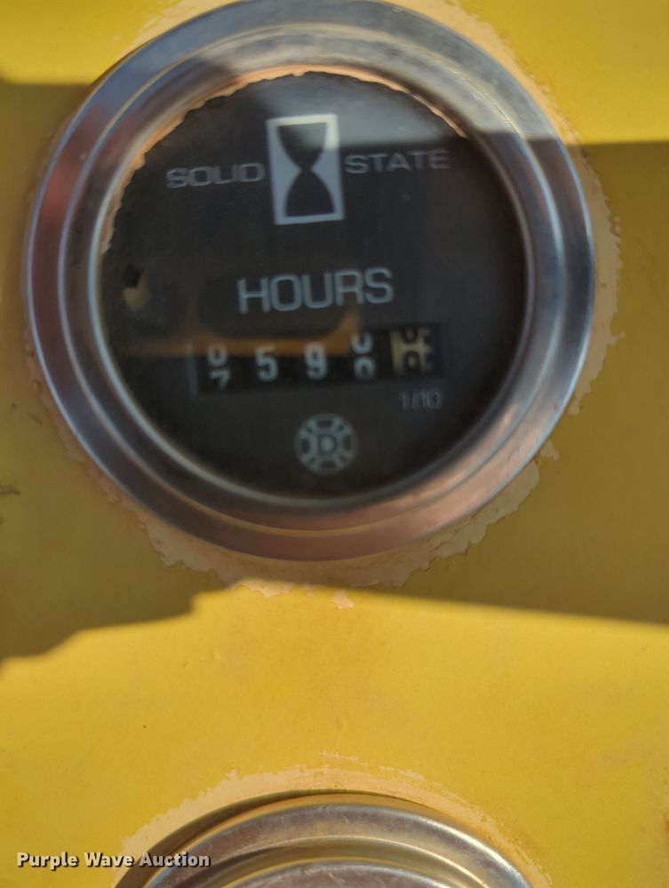 image for item MY9932 1991 Bomag MPH100R  soil stabilizer / recycler