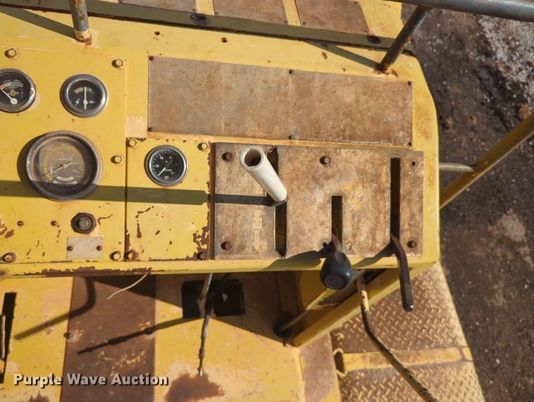 image for item MY9932 1991 Bomag MPH100R  soil stabilizer / recycler