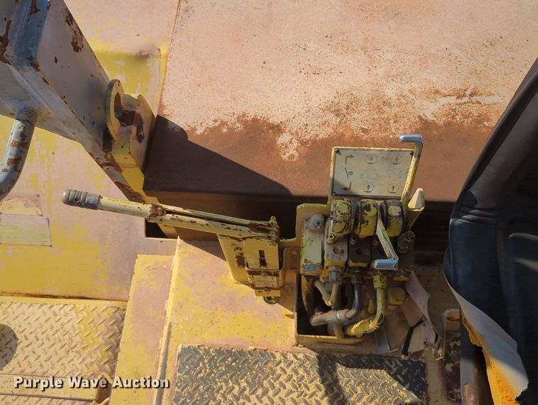 image for item MY9932 1991 Bomag MPH100R  soil stabilizer / recycler