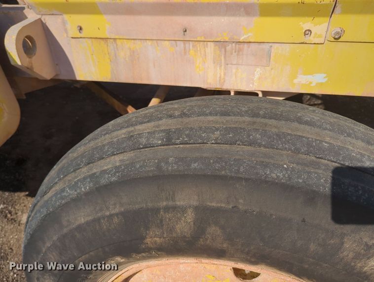 image for item MY9932 1991 Bomag MPH100R  soil stabilizer / recycler