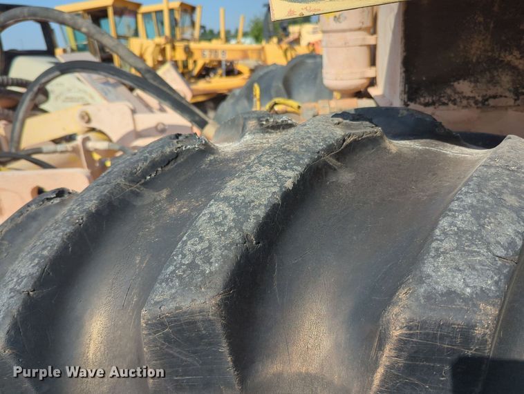 image for item MY9932 1991 Bomag MPH100R  soil stabilizer / recycler