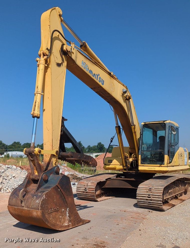 image for item MY9933 2006 Komatsu PC200LC-7  excavator