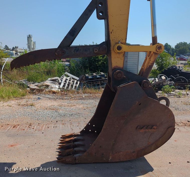 image for item MY9933 2006 Komatsu PC200LC-7  excavator