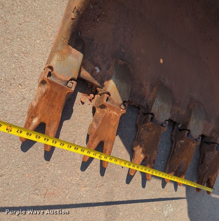 image for item MY9933 2006 Komatsu PC200LC-7  excavator