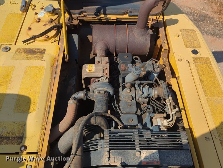 image for item MY9933 2006 Komatsu PC200LC-7  excavator