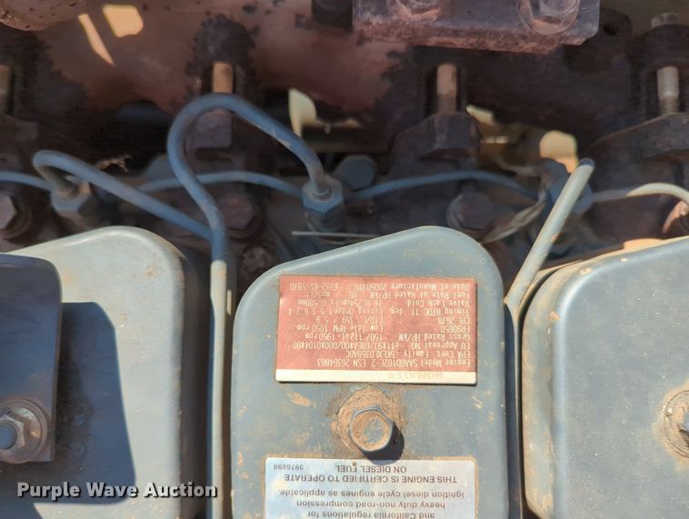 image for item MY9933 2006 Komatsu PC200LC-7  excavator