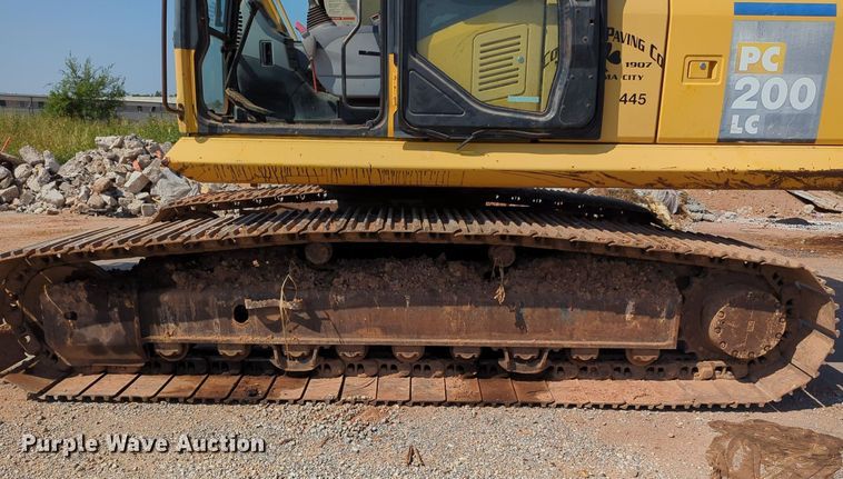 image for item MY9933 2006 Komatsu PC200LC-7  excavator