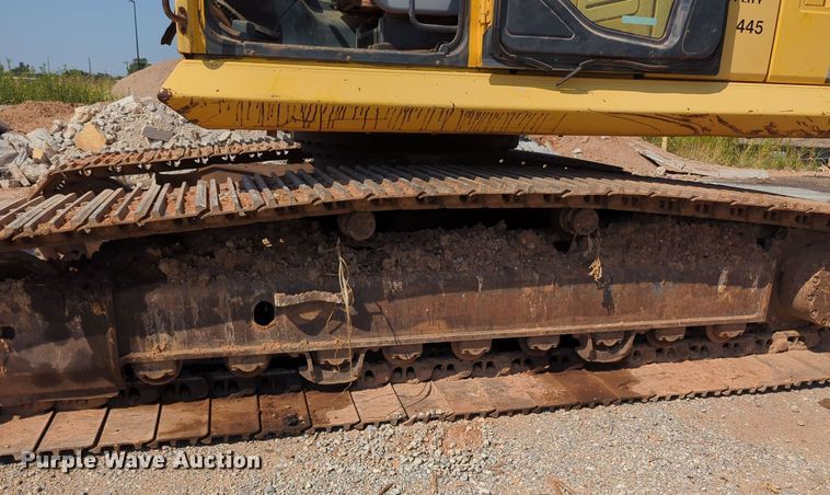 image for item MY9933 2006 Komatsu PC200LC-7  excavator