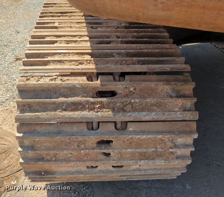 image for item MY9933 2006 Komatsu PC200LC-7  excavator