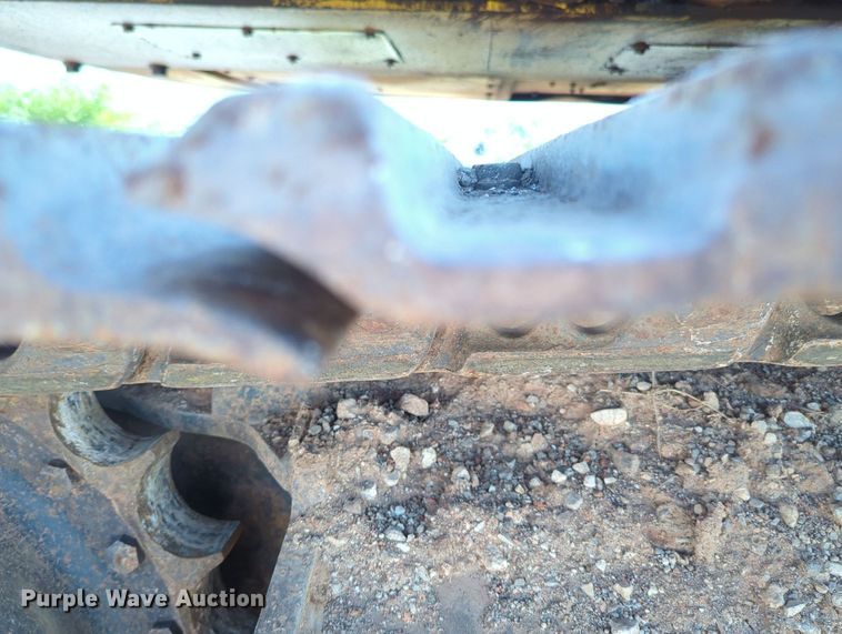 image for item MY9933 2006 Komatsu PC200LC-7  excavator