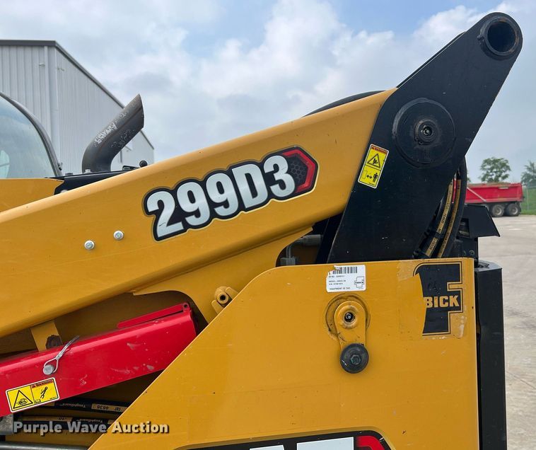 image for item NA9125 2020 Caterpillar 299D3  tracked skid steer loader