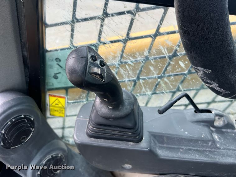 image for item NA9125 2020 Caterpillar 299D3  tracked skid steer loader