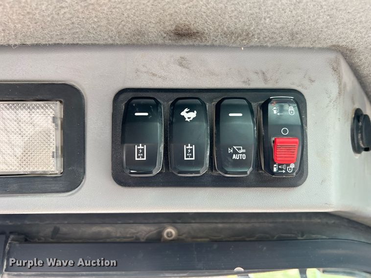 image for item NA9125 2020 Caterpillar 299D3  tracked skid steer loader