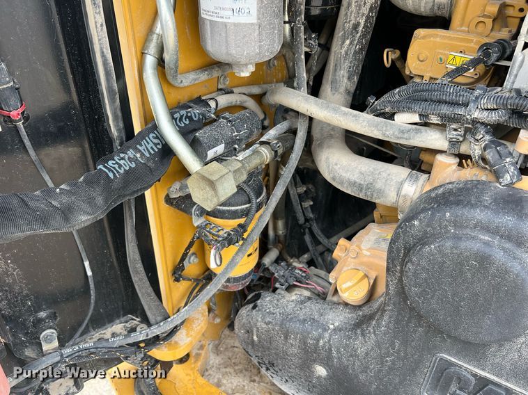 image for item NA9125 2020 Caterpillar 299D3  tracked skid steer loader
