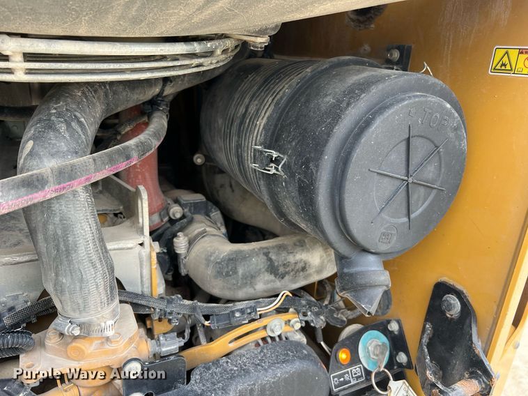 image for item NA9125 2020 Caterpillar 299D3  tracked skid steer loader