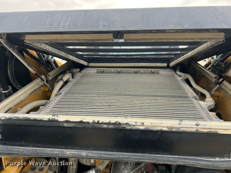 image for item NA9125 2020 Caterpillar 299D3  tracked skid steer loader