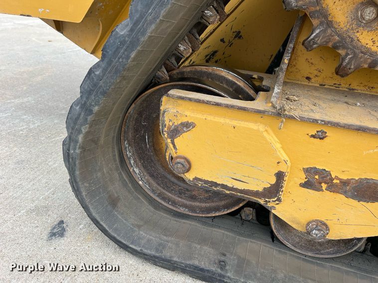 image for item NA9125 2020 Caterpillar 299D3  tracked skid steer loader
