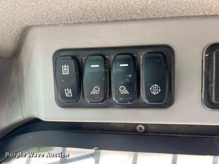 image for item NA9126 2020 Caterpillar 299D3  tracked skid steer loader