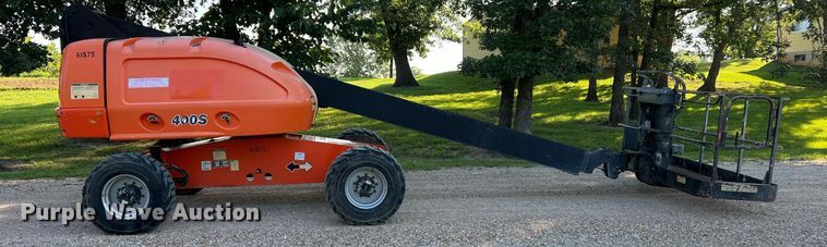 image for item NA9145 2007 JLG 400S  boom lift