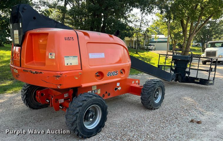 image for item NA9145 2007 JLG 400S  boom lift