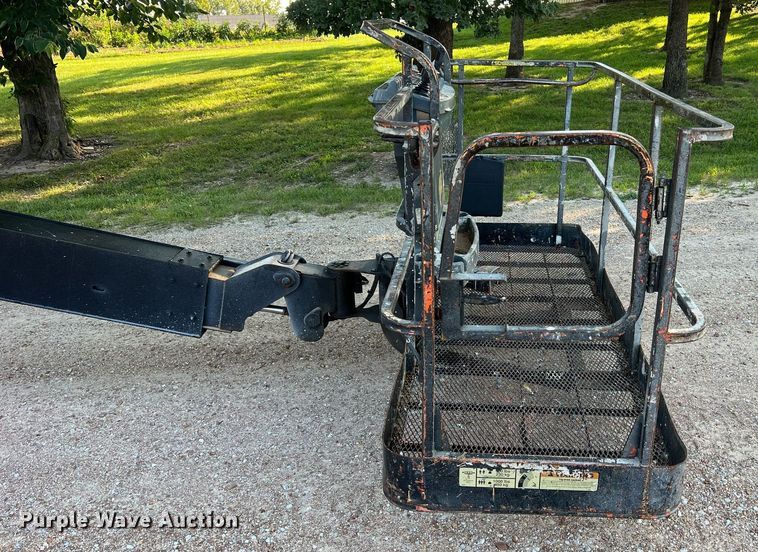 image for item NA9145 2007 JLG 400S  boom lift