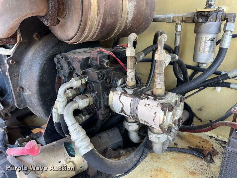 image for item NA9145 2007 JLG 400S  boom lift