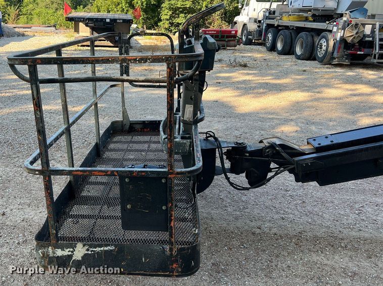 image for item NA9145 2007 JLG 400S  boom lift