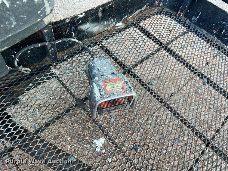 image for item NA9145 2007 JLG 400S  boom lift