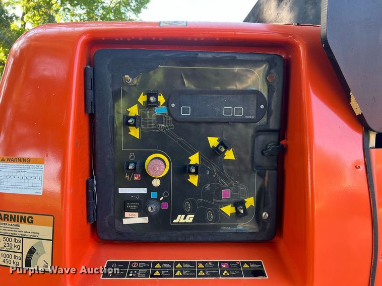 image for item NA9145 2007 JLG 400S  boom lift