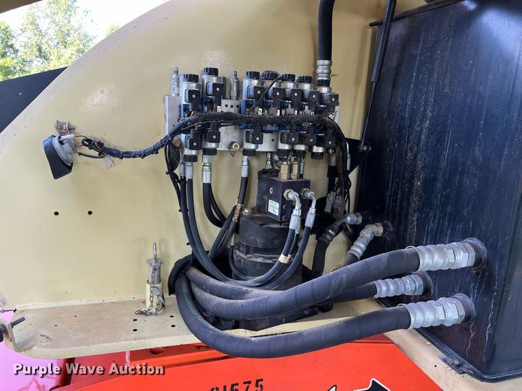 image for item NA9145 2007 JLG 400S  boom lift