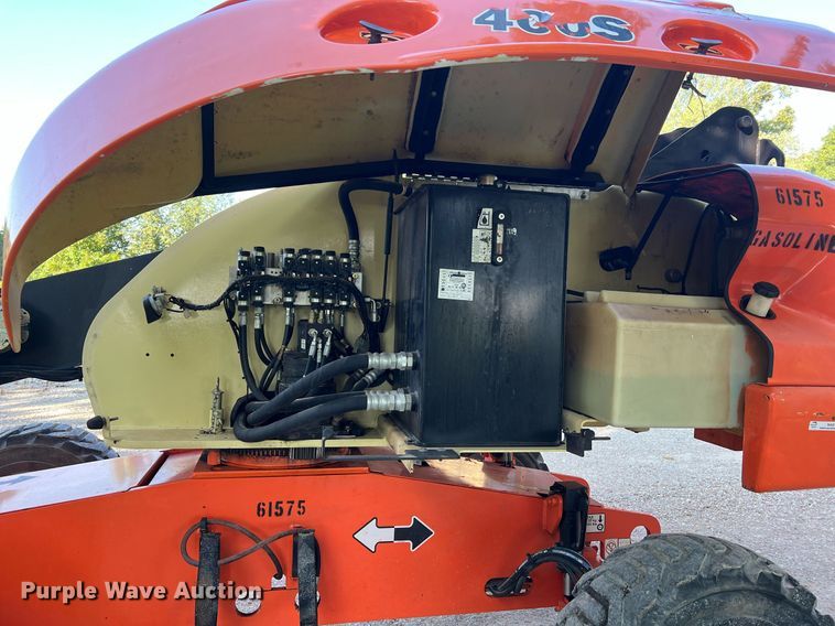 image for item NA9145 2007 JLG 400S  boom lift