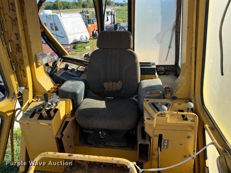 image for item NA9155 1989 Caterpillar 963 LGP  track loader