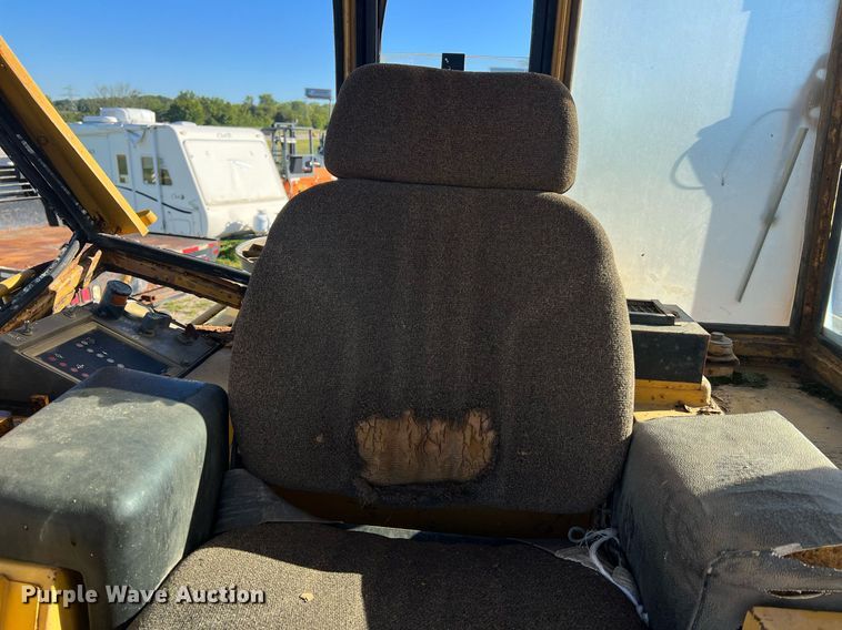 image for item NA9155 1989 Caterpillar 963 LGP  track loader