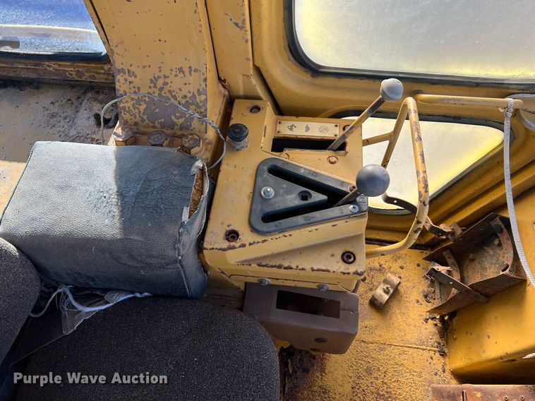 image for item NA9155 1989 Caterpillar 963 LGP  track loader