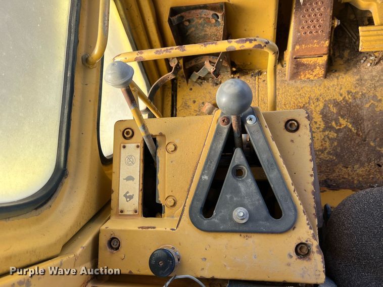 image for item NA9155 1989 Caterpillar 963 LGP  track loader