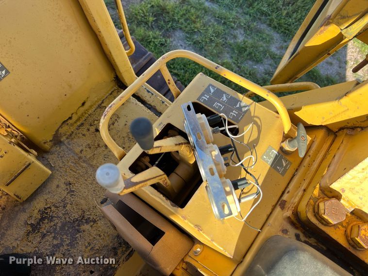 image for item NA9155 1989 Caterpillar 963 LGP  track loader