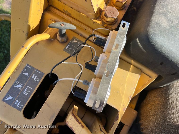 image for item NA9155 1989 Caterpillar 963 LGP  track loader