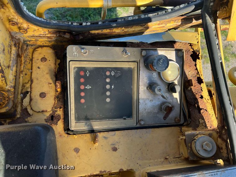 image for item NA9155 1989 Caterpillar 963 LGP  track loader