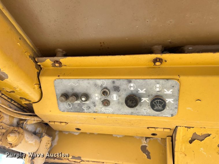 image for item NA9155 1989 Caterpillar 963 LGP  track loader