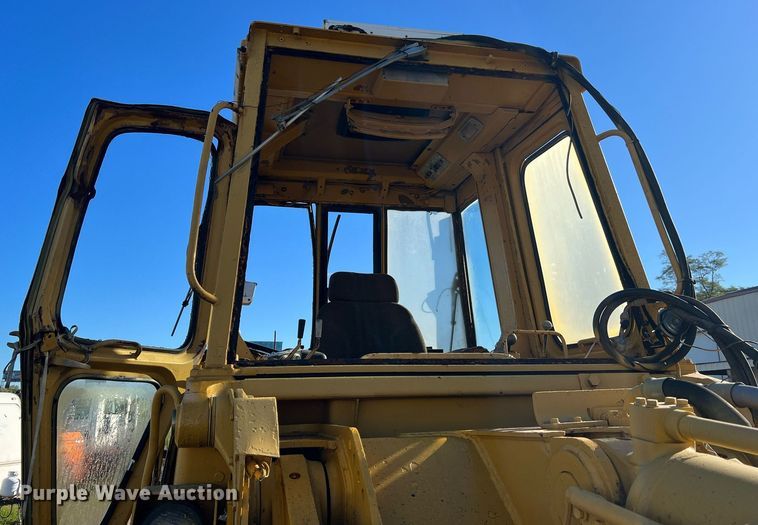 image for item NA9155 1989 Caterpillar 963 LGP  track loader