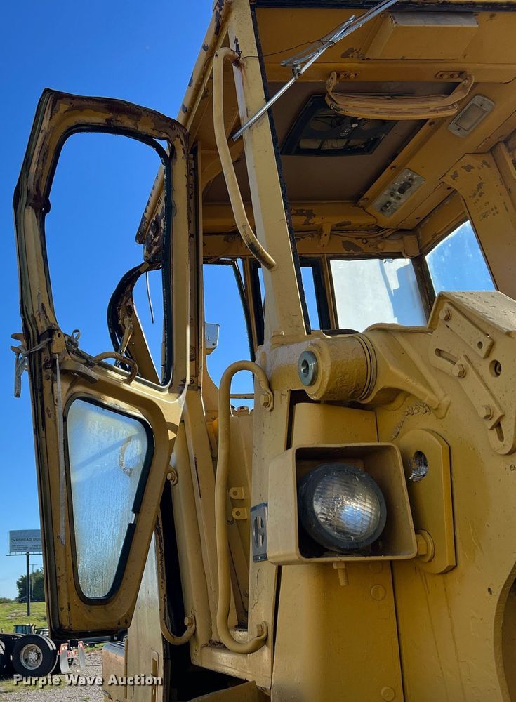 image for item NA9155 1989 Caterpillar 963 LGP  track loader