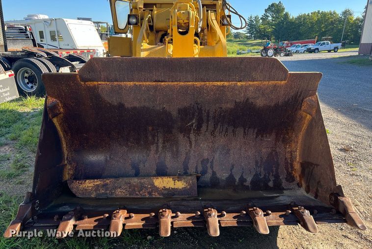 image for item NA9155 1989 Caterpillar 963 LGP  track loader