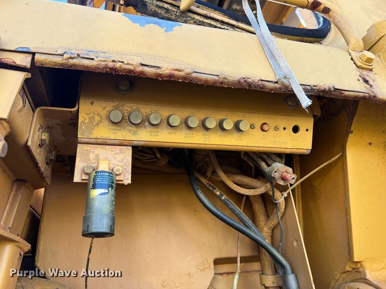 image for item NA9155 1989 Caterpillar 963 LGP  track loader