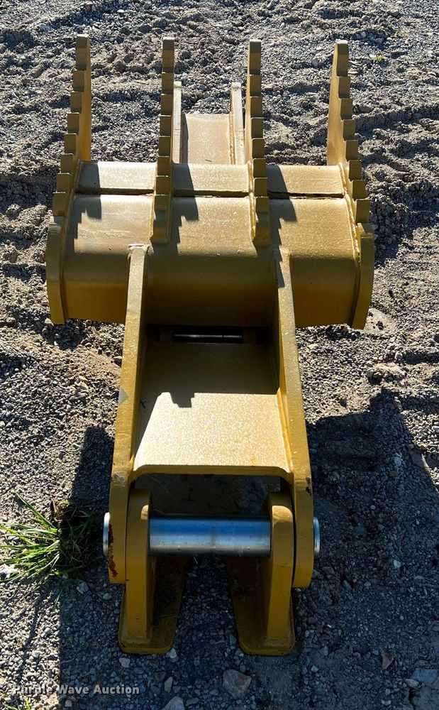 image for item NA9157 Landhero 330D  thumb