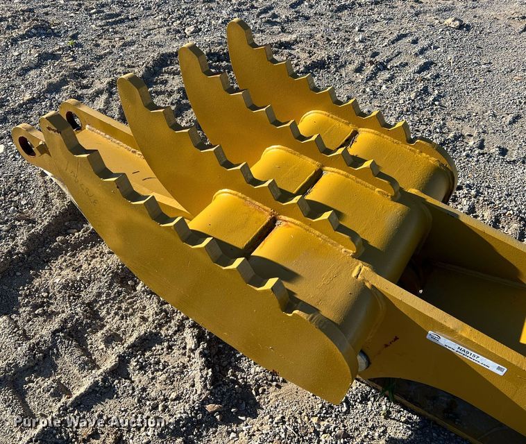 image for item NA9157 Landhero 330D  thumb