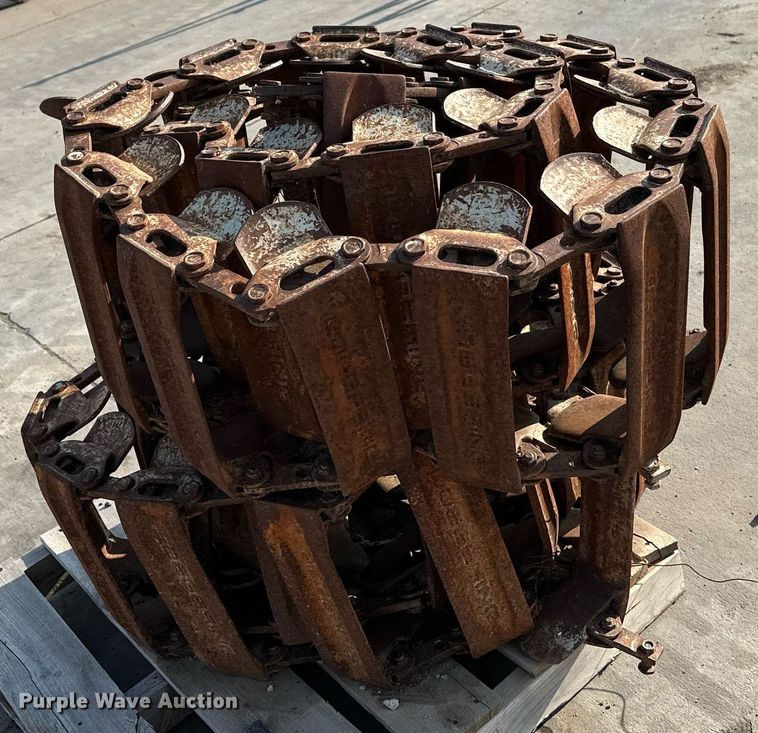 image for item NF9108 (2) Loegering 15"W over the tire steel tracks