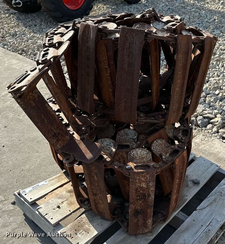 image for item NF9108 (2) Loegering 15"W over the tire steel tracks