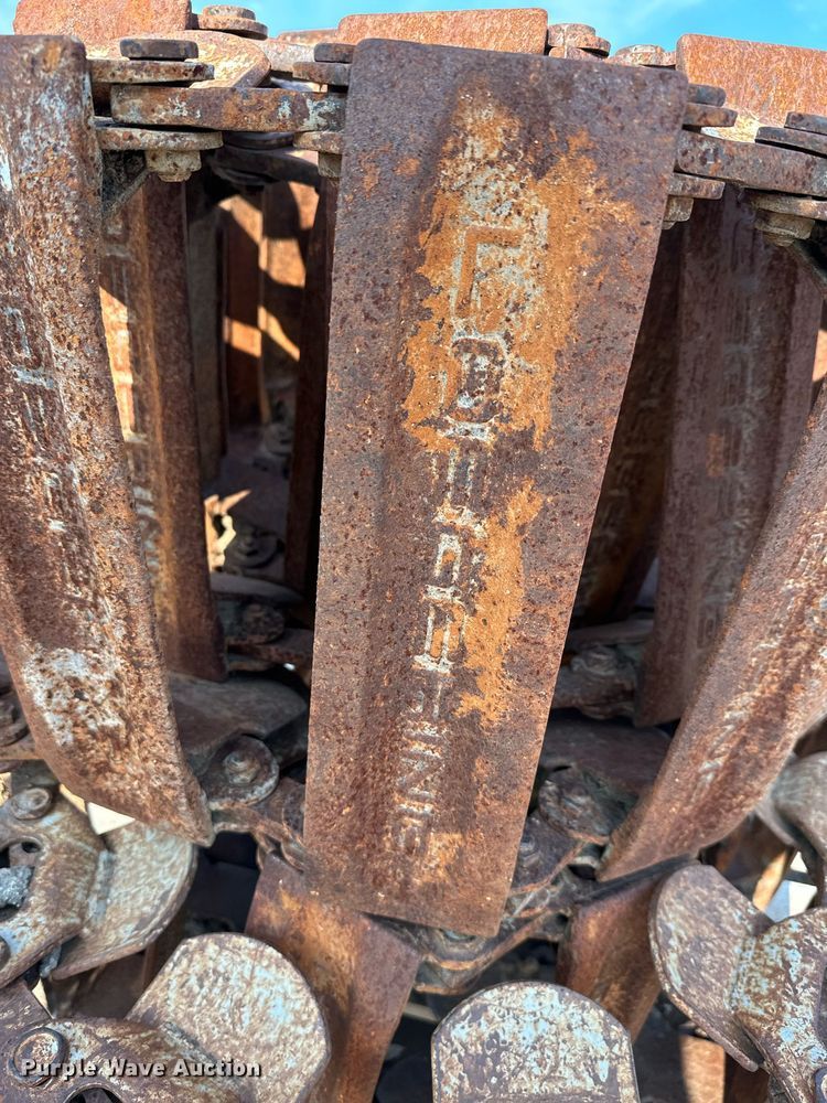 image for item NF9108 (2) Loegering 15"W over the tire steel tracks